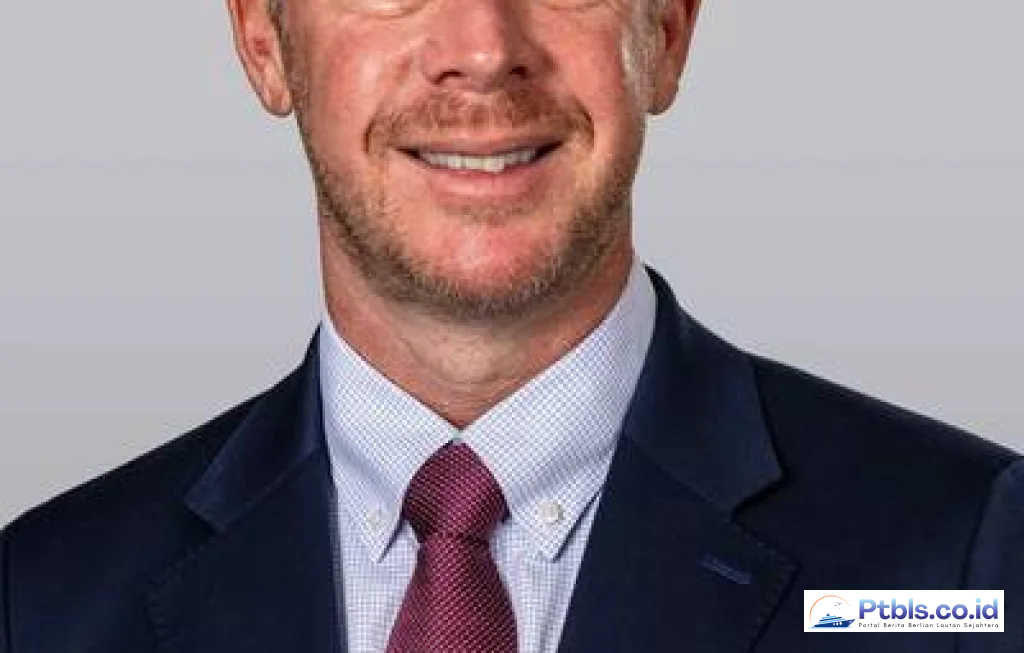 Daniel Marks Vice President Contracts