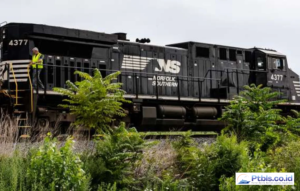 Norfolk Southern Profit Slips