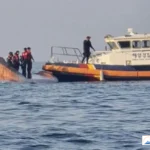 penyintas kapal kargo terbalik