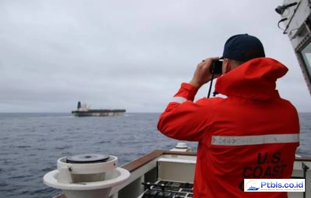 U.S. Military Boards Suezmax Tanker