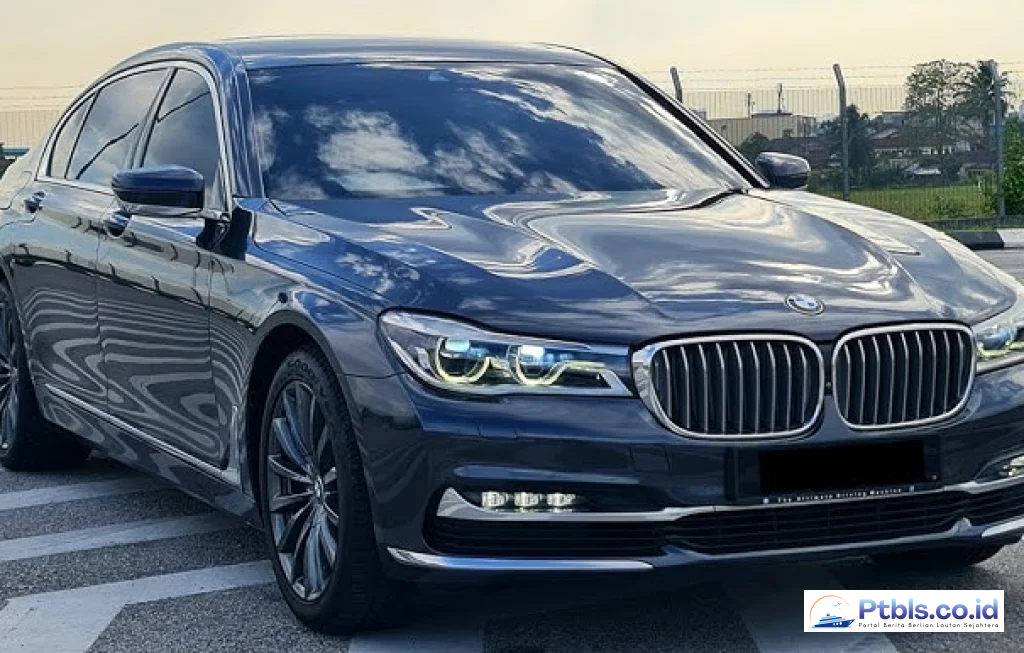 BMW 7 Series Grille Baru