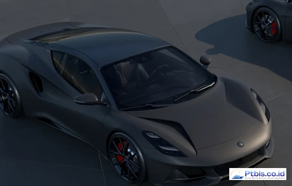 Lotus Emira Scura Goth