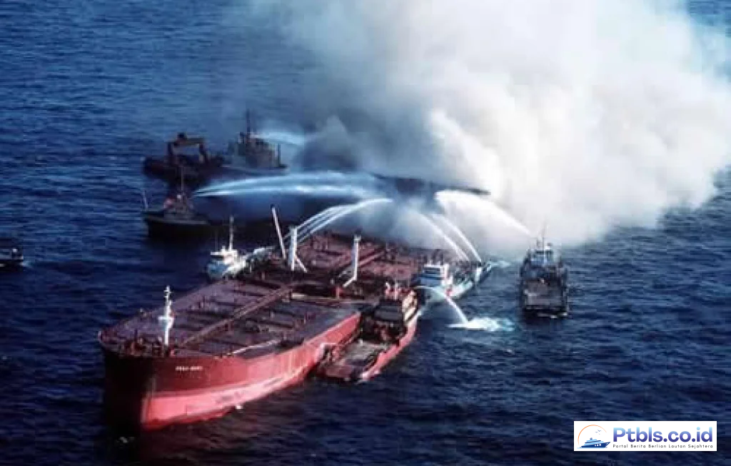 tanker oil spill Mexico