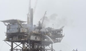 Kebakaran Platform Gas California Dekat Santa Barbara, Foto-Fotonya Bikin Ngeri Kebakaran Platform Gas California Dekat Santa Barbara, Foto-Fotonya Bikin Ngeri!