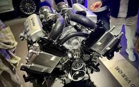 Mesin V8, Legenda Tenaga Besar yang Masih Membuat Pecinta Otomotif Terpesona