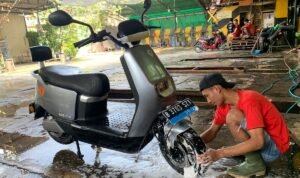 Cuci Motor Listrik
